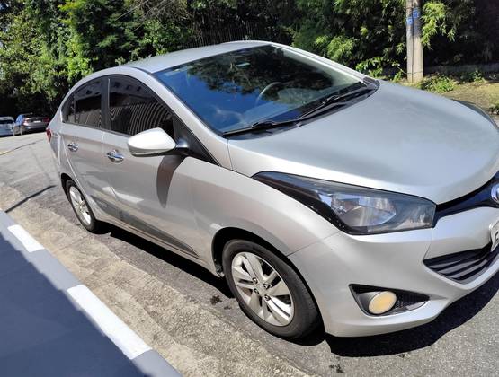 HYUNDAI HB20S 1.6 PREMIUM 16V FLEX 4P AUTOMÁTICO